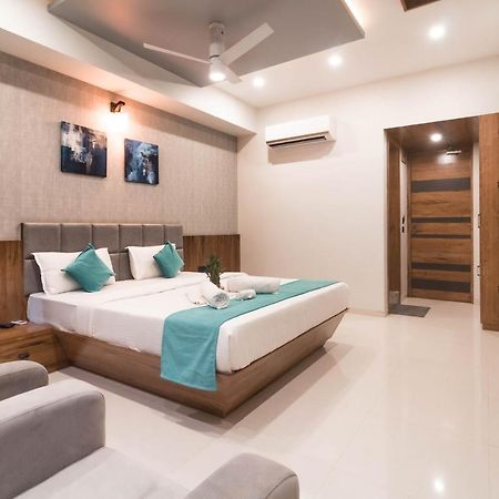 Hotel Green City Гандинагар Екстериор снимка