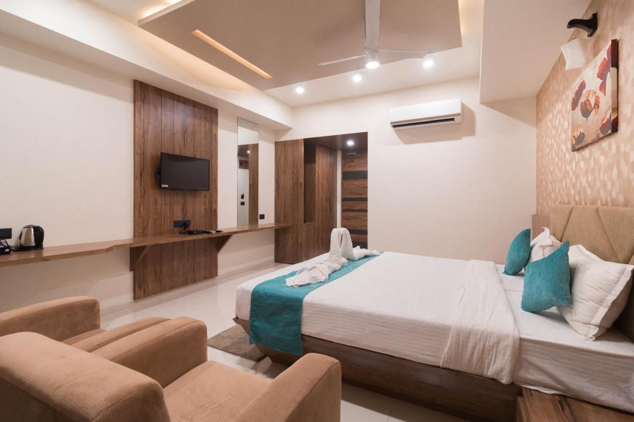 Hotel Green City Гандинагар Екстериор снимка