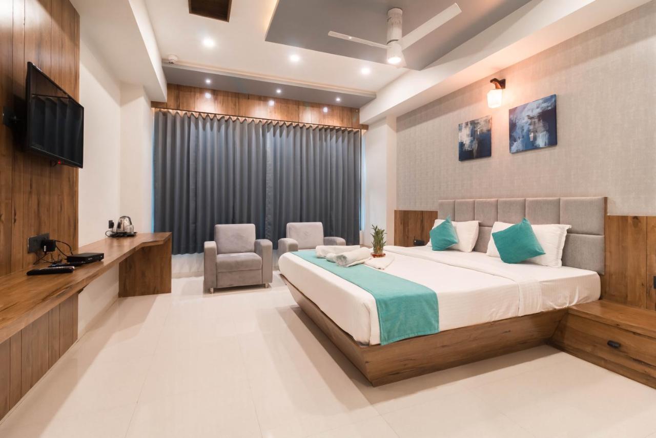 Hotel Green City Гандинагар Екстериор снимка