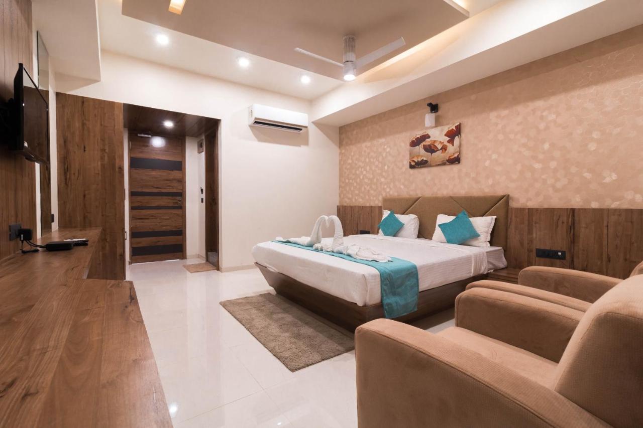 Hotel Green City Гандинагар Екстериор снимка