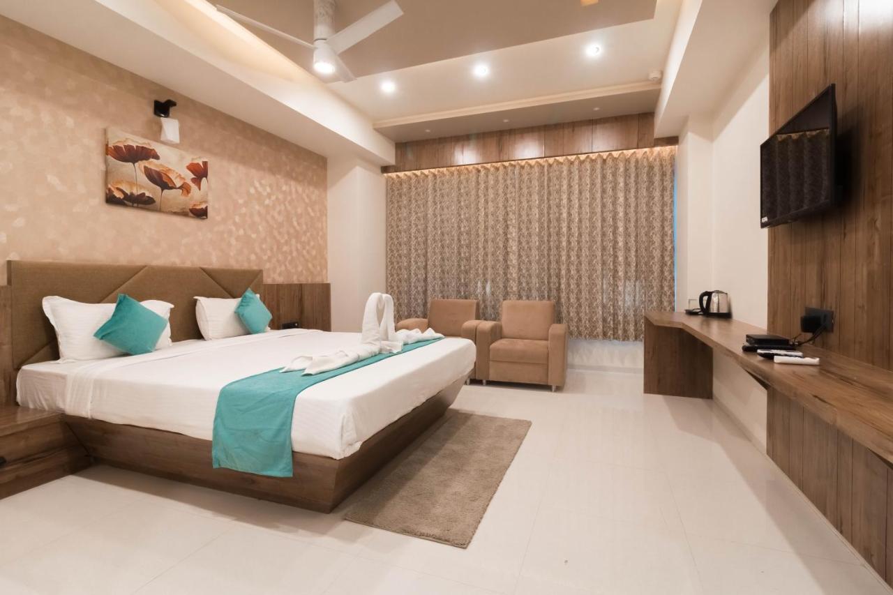 Hotel Green City Гандинагар Екстериор снимка
